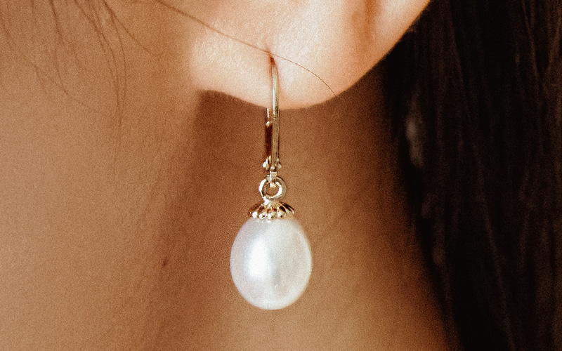 Dew Drop pearl earring 14k